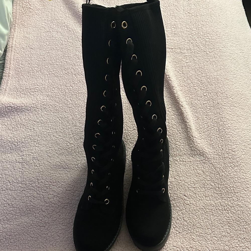 Black Lace-Up Women's Boots new never worn - Picture 2 of 4